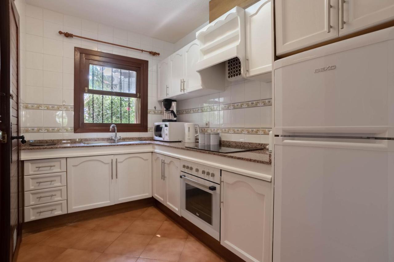 Ferienhaus Casa Billarose - Lovely House Overlooking Pool & Walking Distance To The And Restaurants Cabo Roig