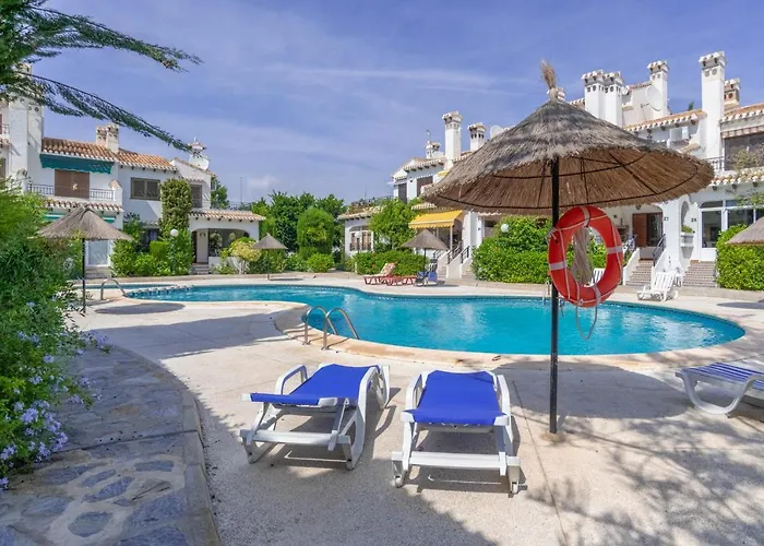 Casa Billarose - Lovely House Overlooking Pool & Walking Distance To The Beach And Restaurants
